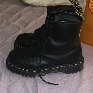 dr. martens will take best offer